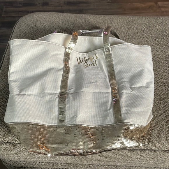 PINK Victoria's Secret Handbags - Victoria secret tote